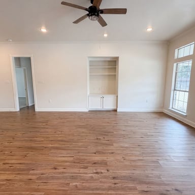 Property photo 3 of 1226 Oakmanor Cir