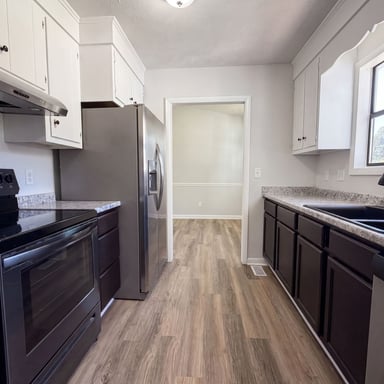 Property photo 2 of 1843 Berriedale Dr