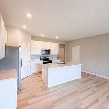 Property photo 2 of 1671 Fairmount Dr