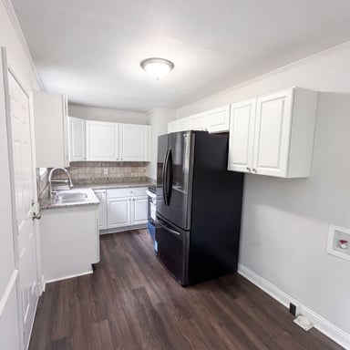 Property photo 2 of 2109 Sheffield Rd