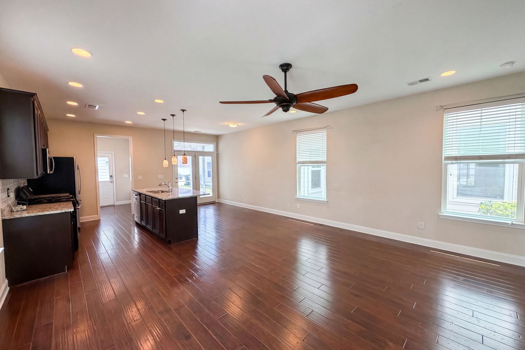 Property photo 3 of 1013 Ashley Garden Blvd