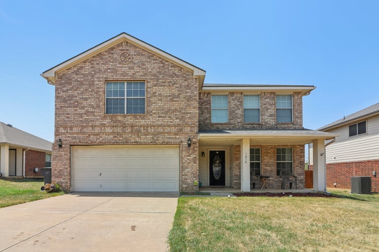 See details about 1616 Morrison Dr, Fort Worth, TX 76112