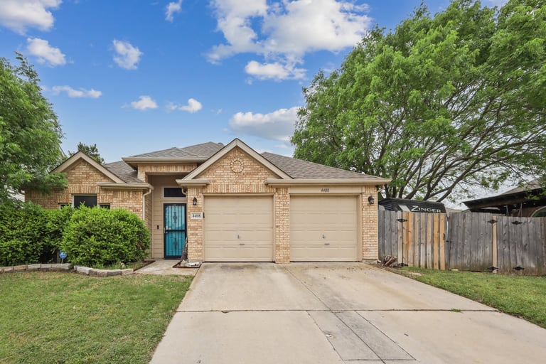 See details about 4408 Sunny Oak Ln, Corinth, TX 76208