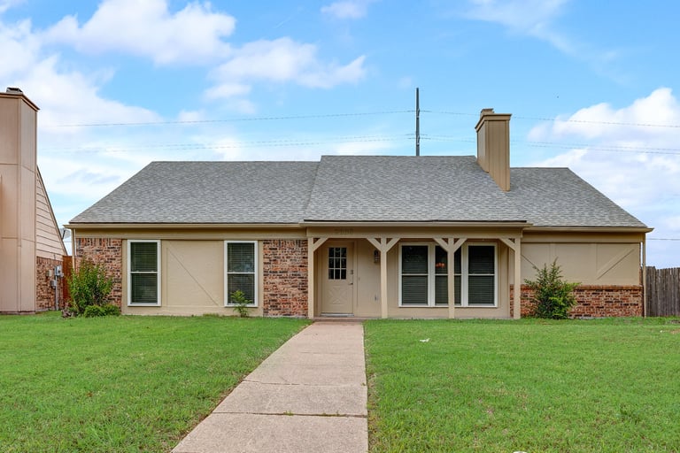 See details about 2930 Geneva Dr, Garland, TX 75040