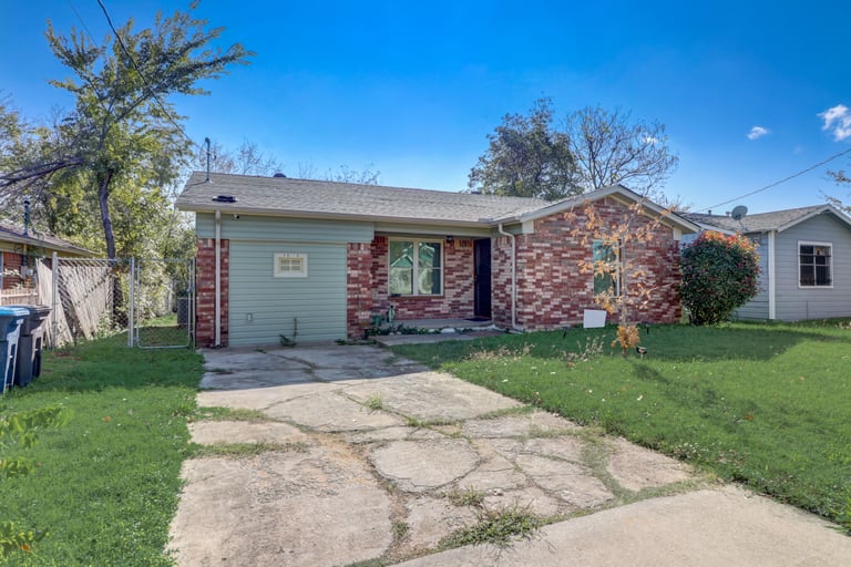See details about 4816 Willie St, Fort Worth, TX 76105