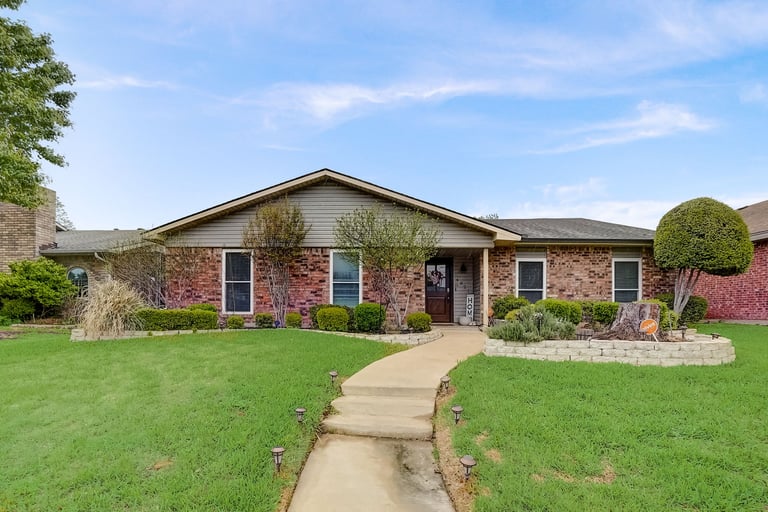 See details about 4821 Brandenburg Ln, The Colony, TX 75056