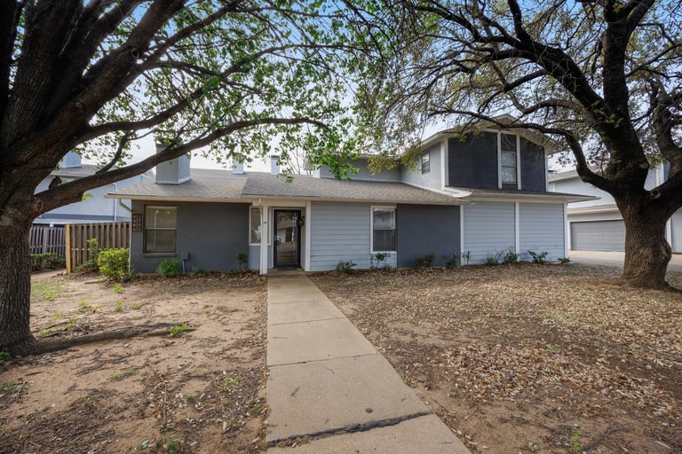 See details about 625 Timberline Dr, Hurst, TX 76053