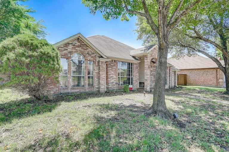 See details about 1704 Springmont Dr, Mesquite, TX 75181