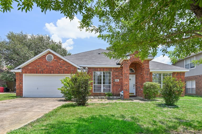 See details about 1514 Brittany Ln, Mansfield, TX 76063