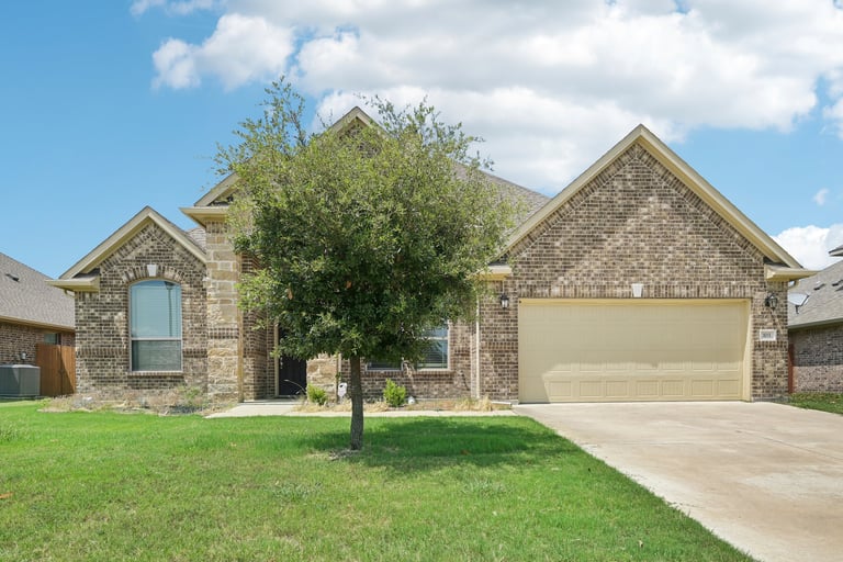 See details about 103 Holly St, Waxahachie, TX 75165