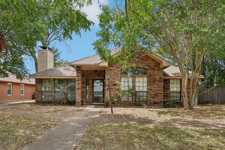 See details about 819 Rawlins Dr, Lancaster, TX 75146