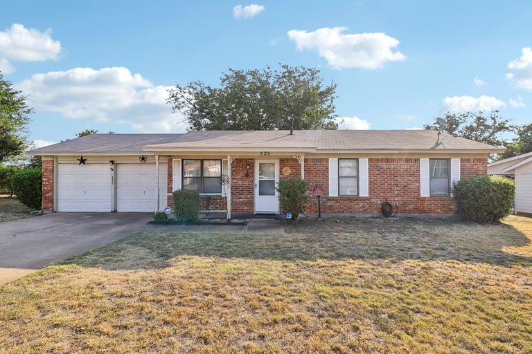 See details about 825 E Prairie View Rd, Crowley, TX 76036