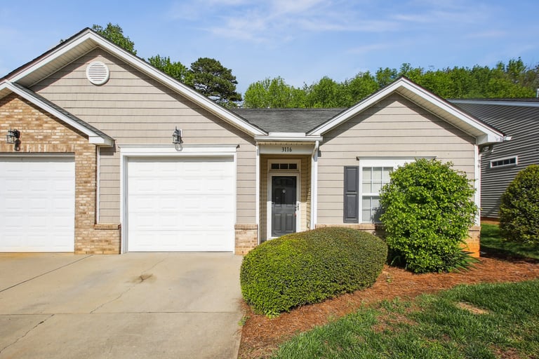 See details about 3116 Village Glen Ln, Charlotte, NC 28269