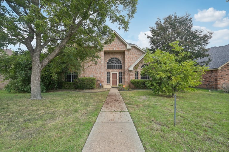 See details about 2321 Valley Falls Ave, Mesquite, TX 75181