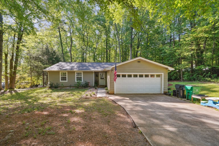 See details about 7839 Douglas Dr, Charlotte, NC 28217