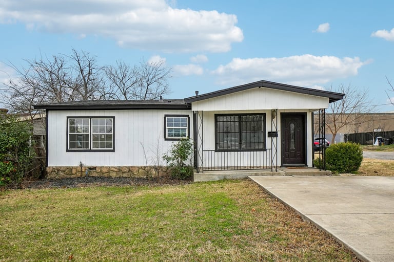 See details about 2717 Springway Dr, Charlotte, NC 28205