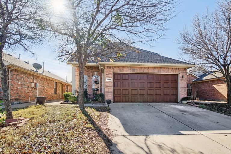 See details about 3032 Thicket Bend Ct, Fort Worth, TX 76244