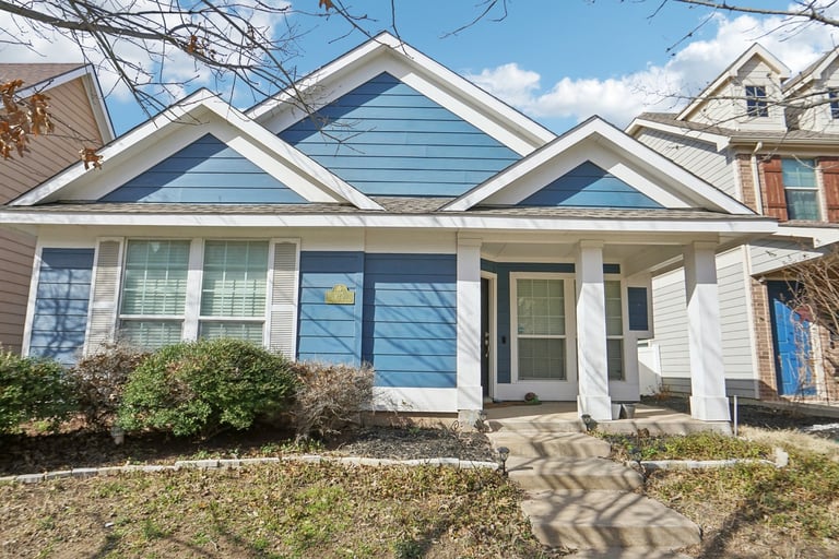See details about 925 Appalachian Ln, Savannah, TX 76227