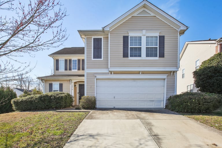 See details about 13816 Riding Hill Ave, Charlotte, NC 28213