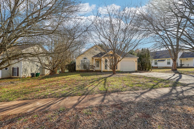 See details about 9714 Veronica Dr, Charlotte, NC 28215