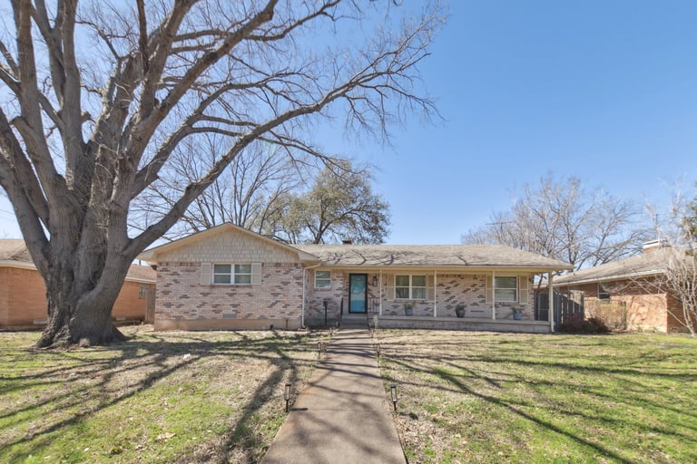 See details about 6211 Symphony Ln, Dallas, TX 75227