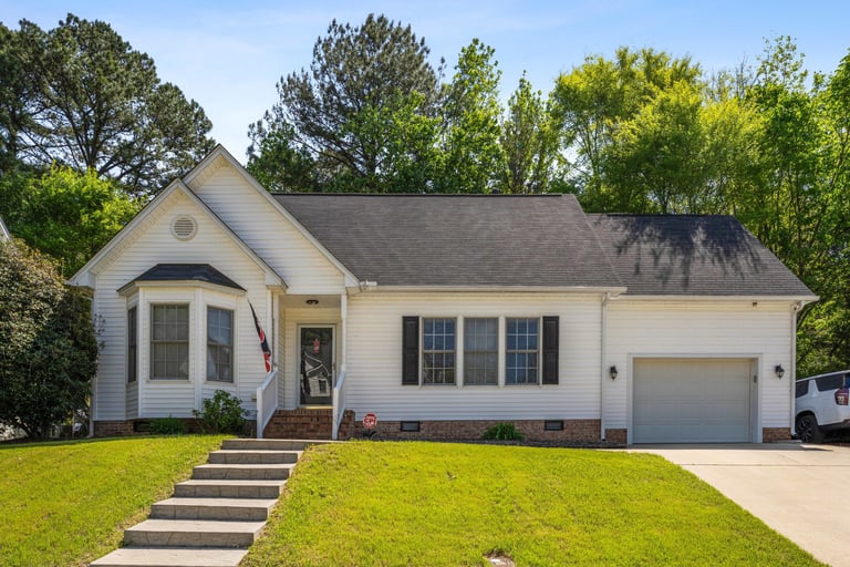 See details about 8401 Hobhouse Cir, Raleigh, NC 27615