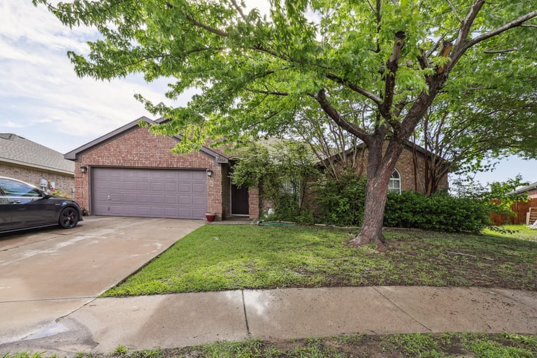 See details about 7004 Spoonbill Ct, Arlington, TX 76002