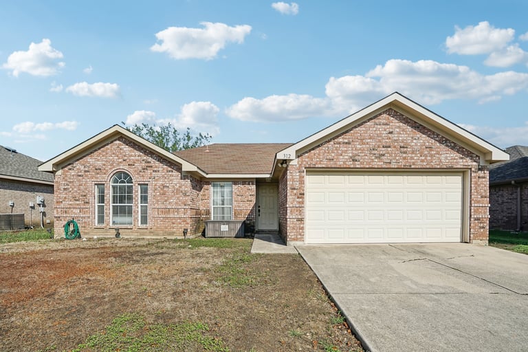 See details about 312 Willowstone Trl, Saginaw, TX 76179