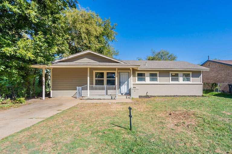 See details about 4113 Eastover Ave, Fort Worth, TX 76119