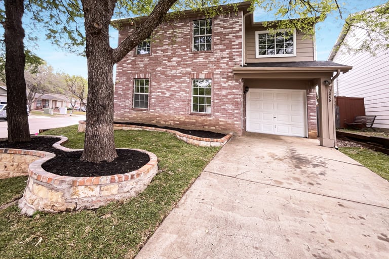 See details about 3006 Playa Vista Dr, Dallas, TX 75236
