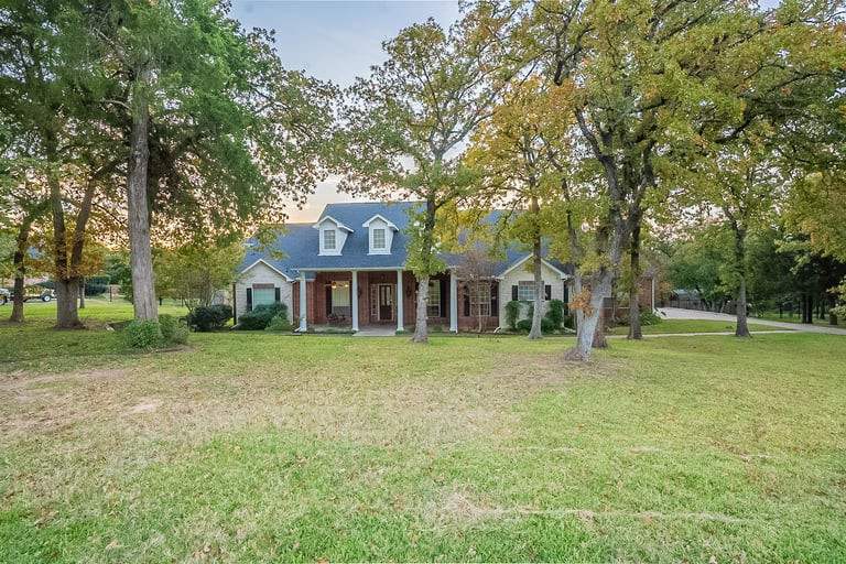 See details about 7108 Wooded Acres Trl, Mansfield, TX 76063