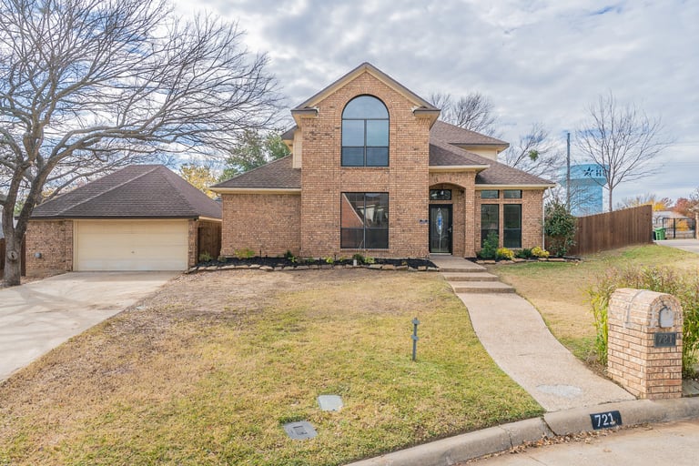 See details about 721 Reese Ln, Hurst, TX 76054