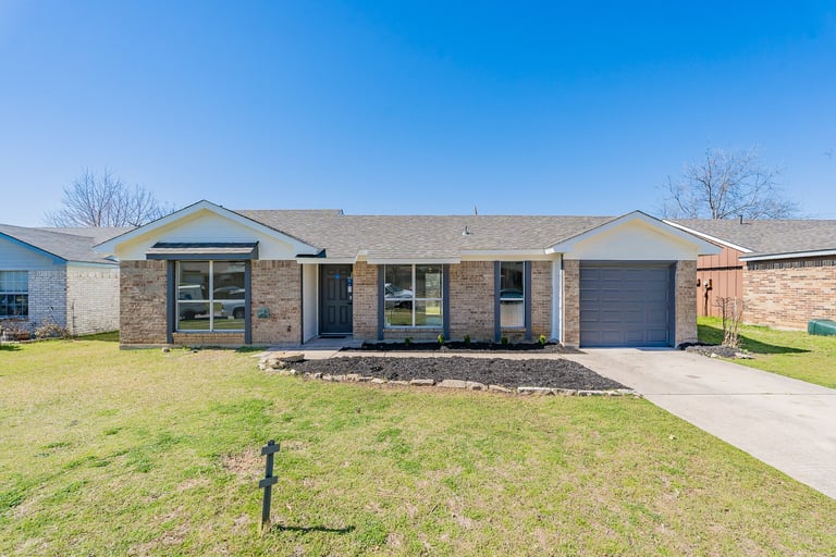 See details about 5809 Whitley Rd, Haltom City, TX 76148