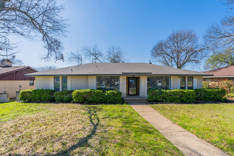 See details about 5645 Elm Valley Ln, Dallas, TX 75232