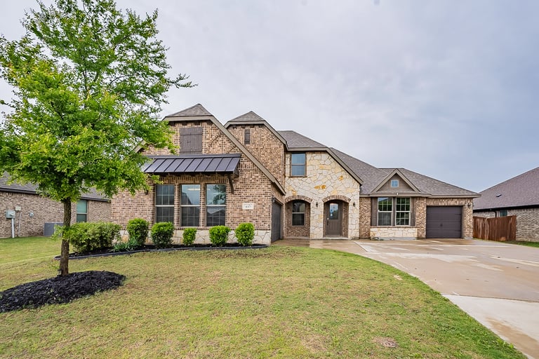 See details about 837 Rustic Trl, Midlothian, TX 76065