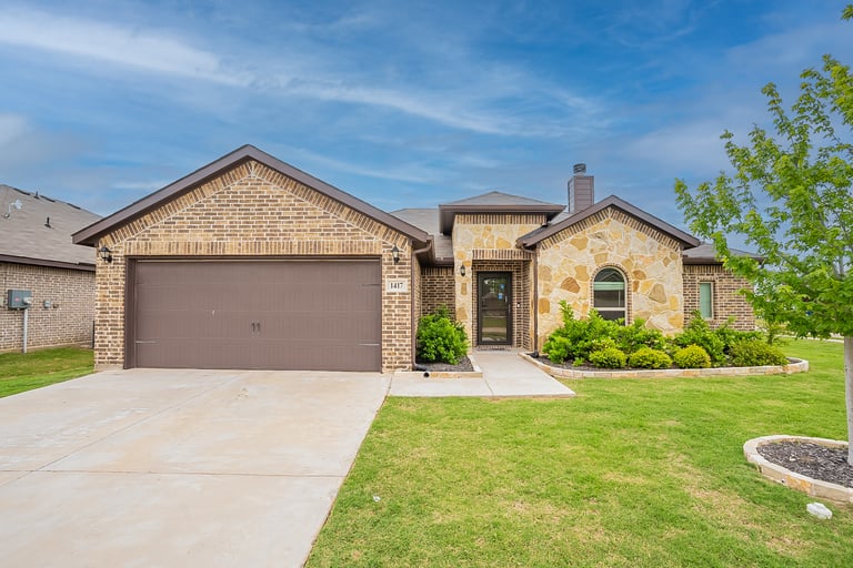 See details about 1417 Glade Meadows Dr, Joshua, TX 76058