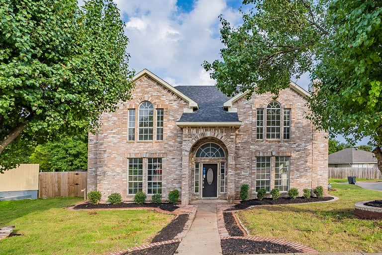 See details about 7508 Woodshadow Dr, Dallas, TX 75249