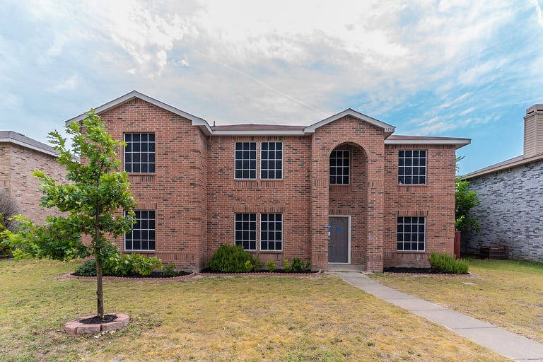 See details about 1236 Highview Dr, Cedar Hill, TX 75104