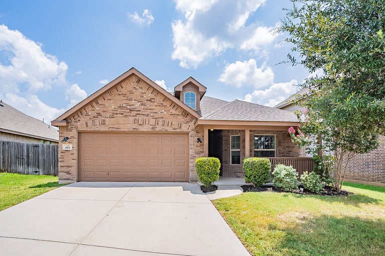 See details about 408 Stone Crossing Ln, Fort Worth, TX 76140