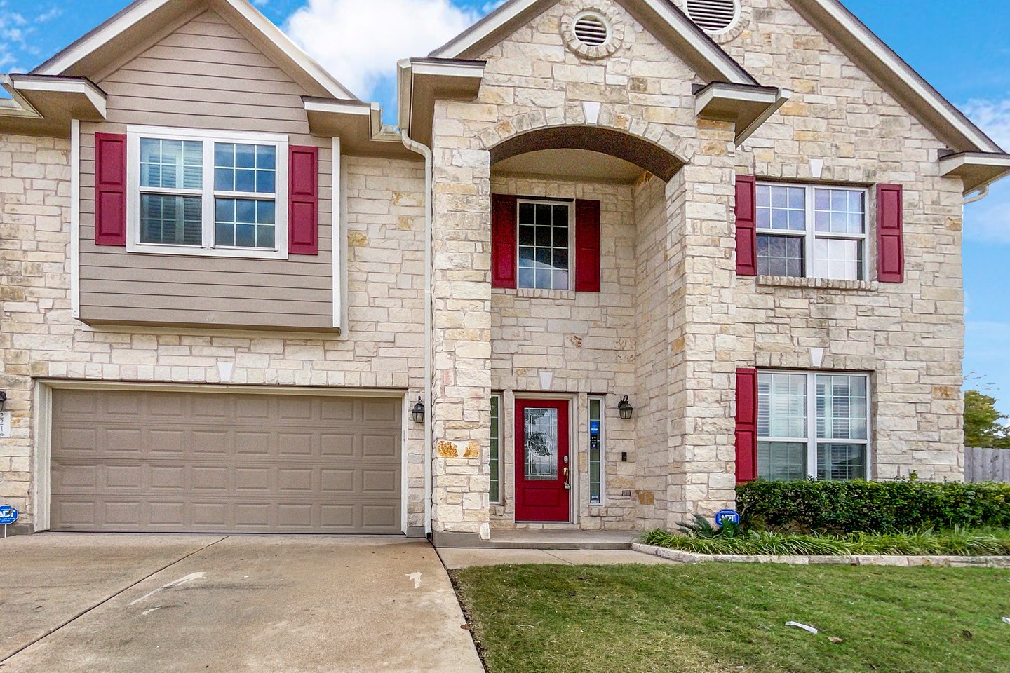 221 Yaupon Cv, Kyle, TX 78640 Opendoor Exclusives