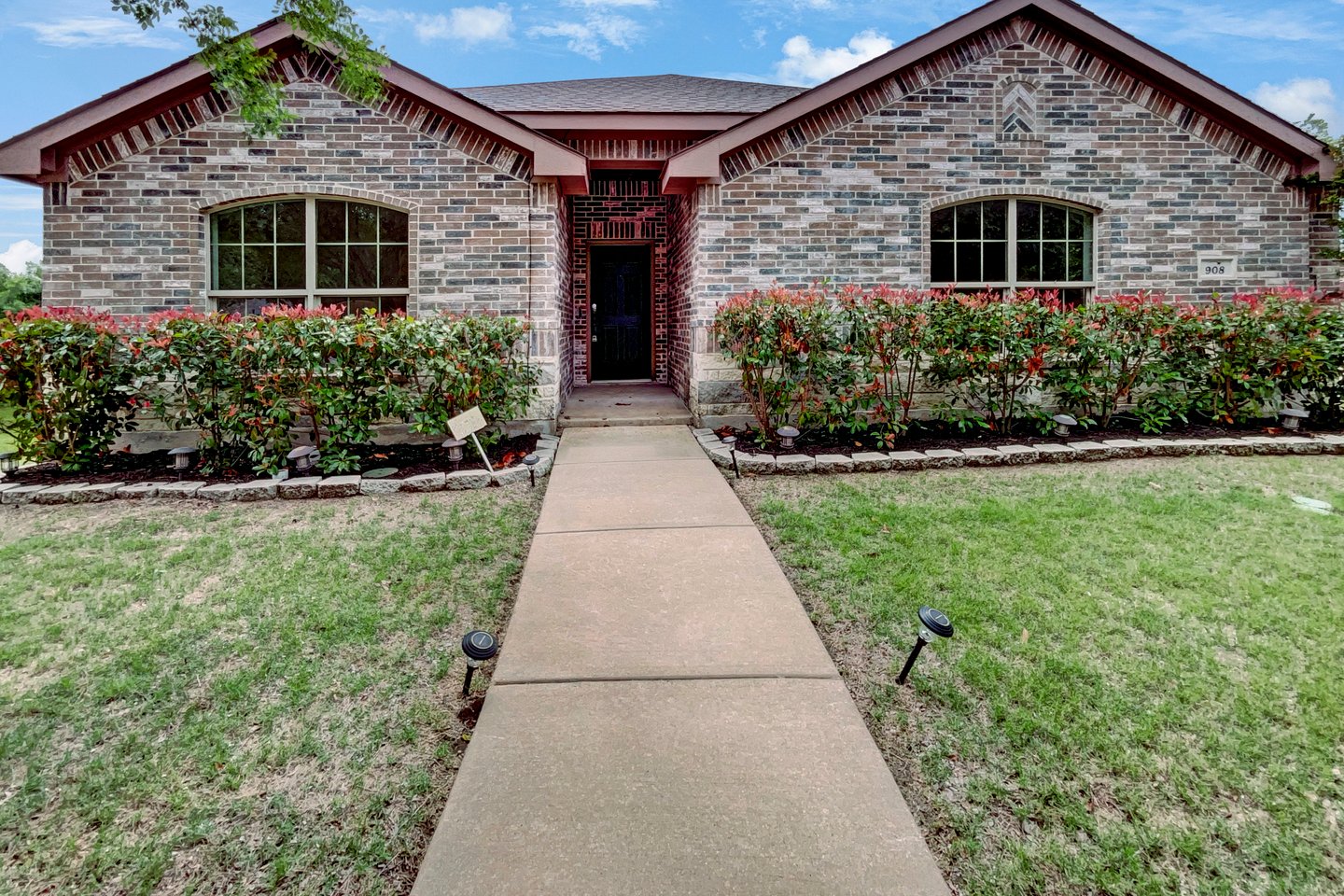 908 Mockingbird Ln, Glenn Heights, TX 75154 Opendoor Exclusives