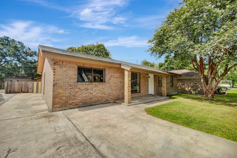 See details about 12039 12th St, Santa Fe, TX 77510