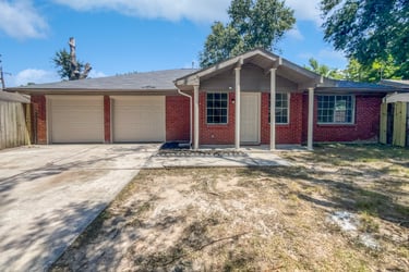 See details about 231 Gruss Dr, Houston, TX 77060