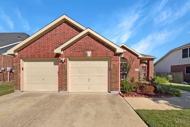 See details about 4708 Willington Dr, Grand Prairie, TX 75052