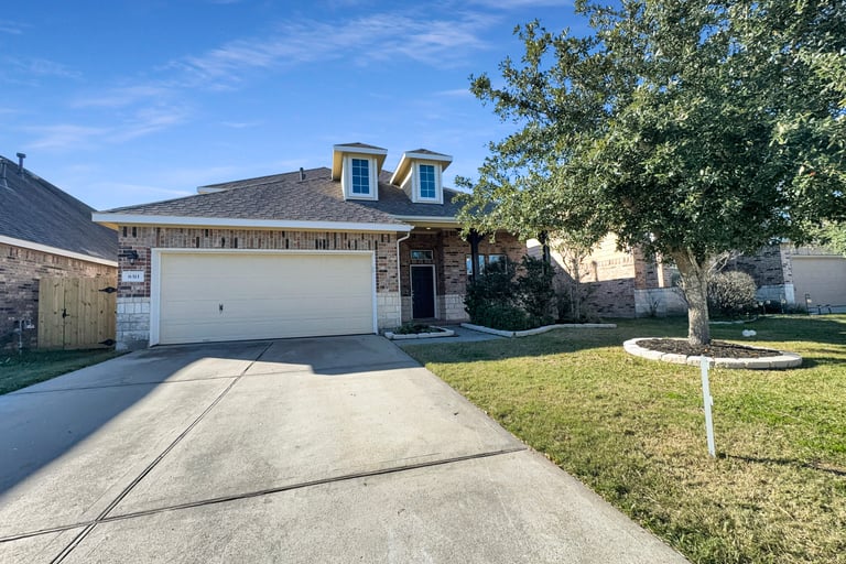 See details about 8311 Bay Oaks Dr, Baytown, TX 77523