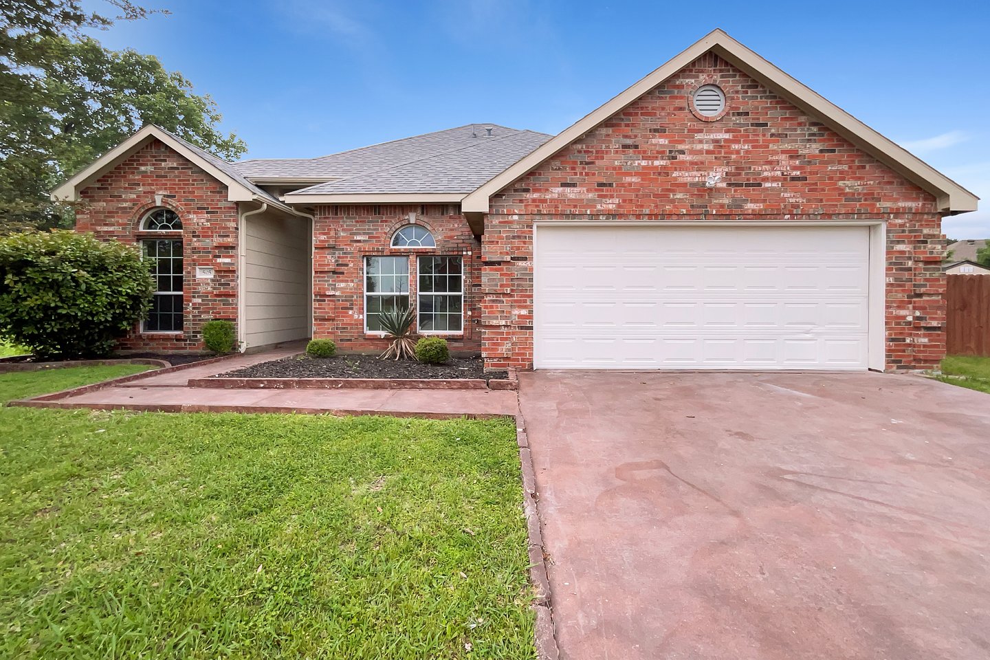 505 Hampton Ct, Seagoville, TX 75159 On Sale Now for 297,000