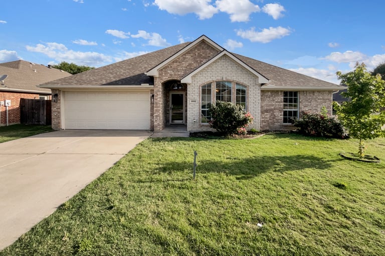 See details about 4000 Vista Greens Dr, Fort Worth, TX 76244