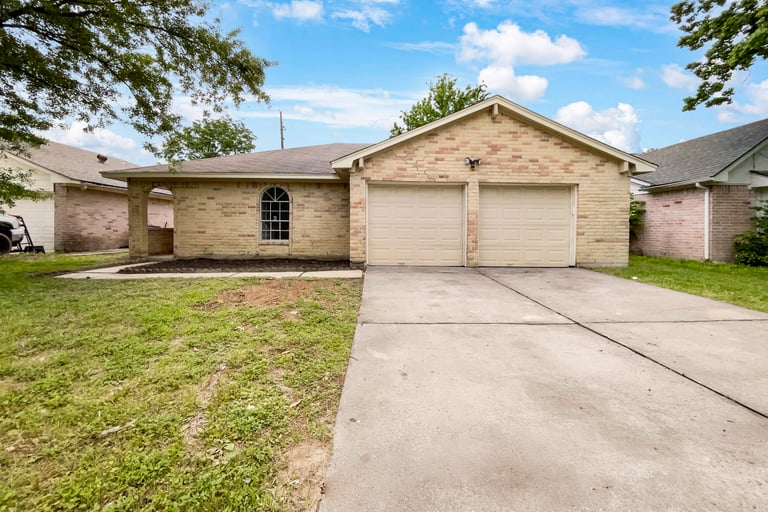 See details about 16207 Camino Del Sol Dr, Houston, TX 77083