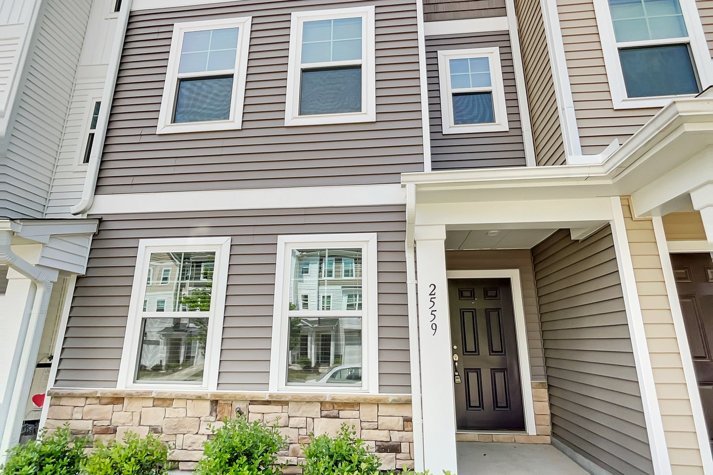 2559 Laurel Valley Way, Raleigh, NC 27604 On Sale Now for 332,000