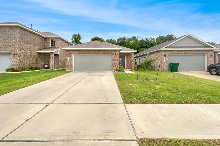 See details about 24719 Winema Woods Ln, Huffman, TX 77336